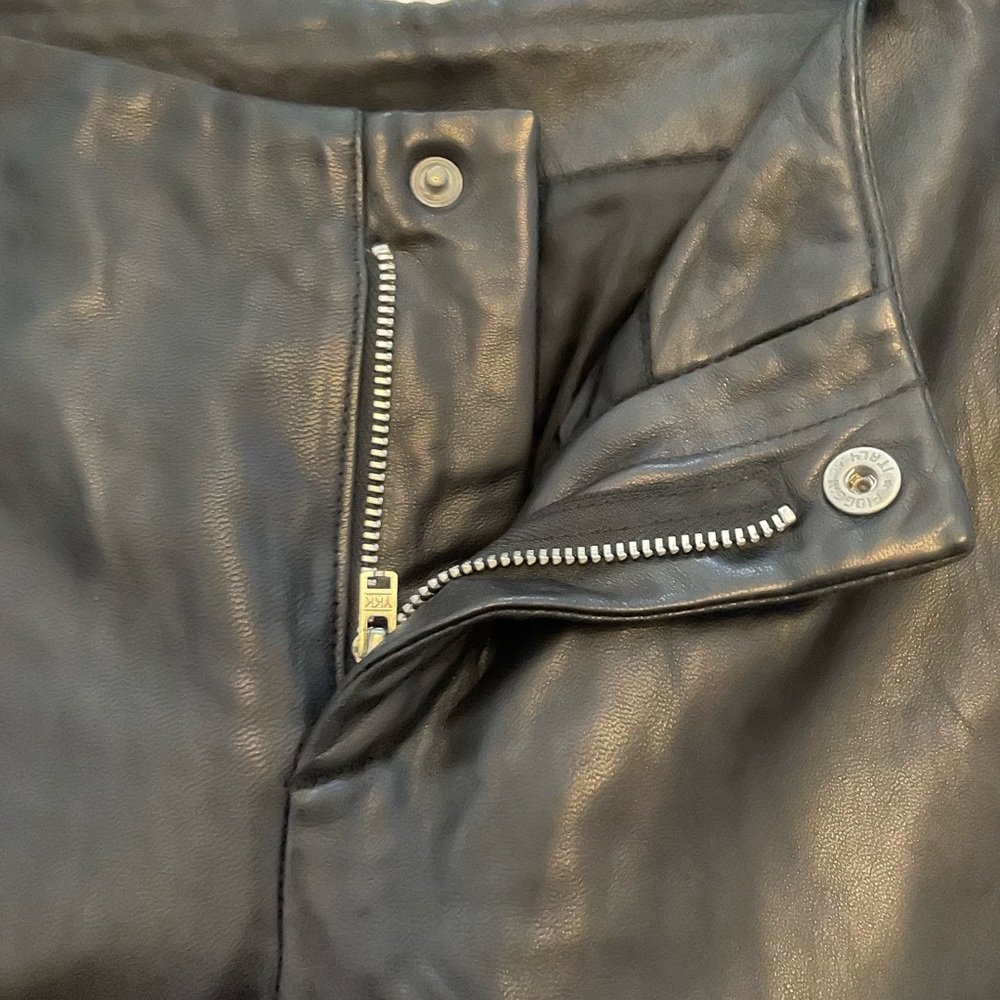 100% Soft Leather Very  Sexy banana republic  leather pants fully lined New